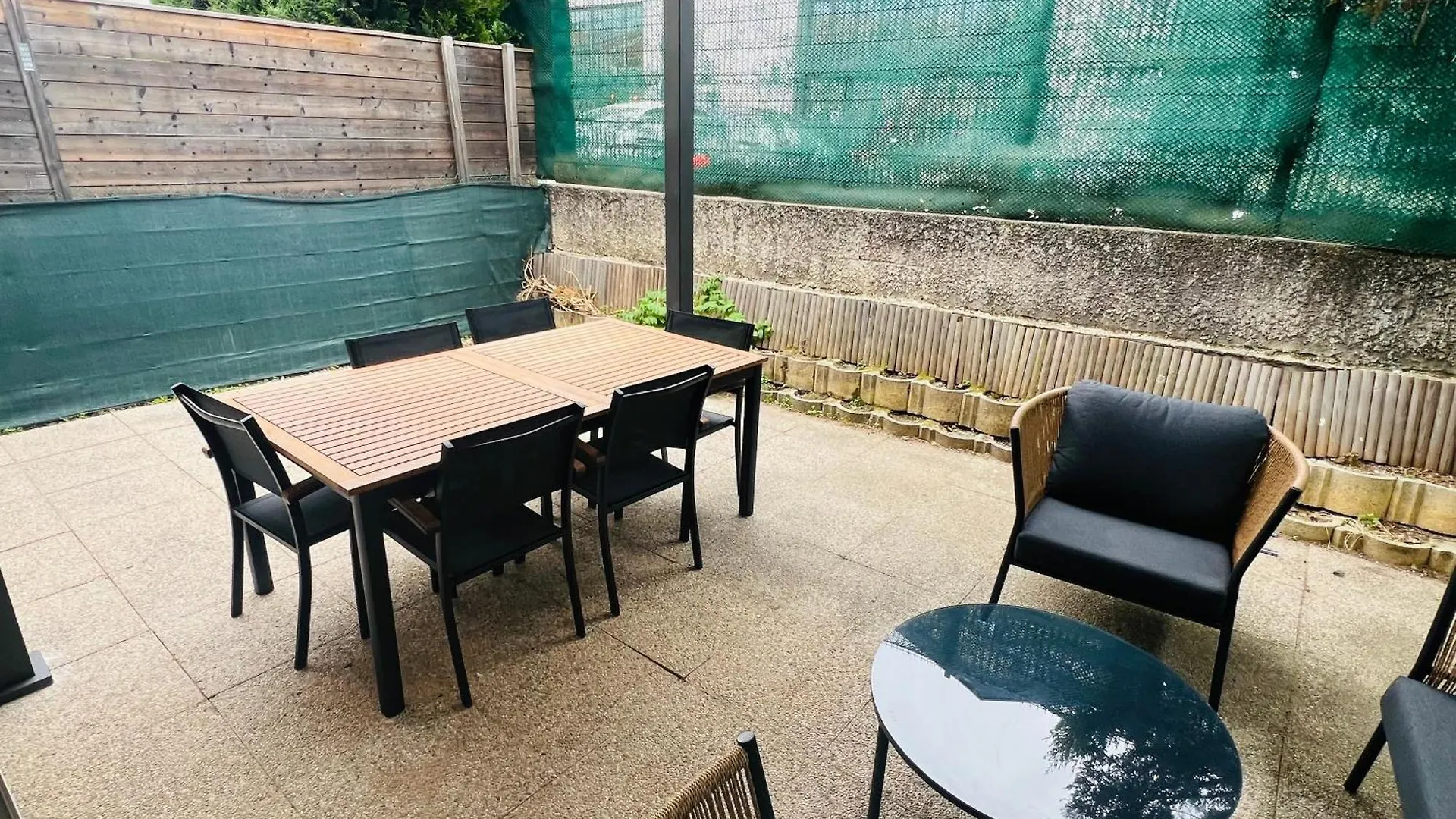Maison Familiale Avec Jardin Lyon 8Eme 0*,  프랑스