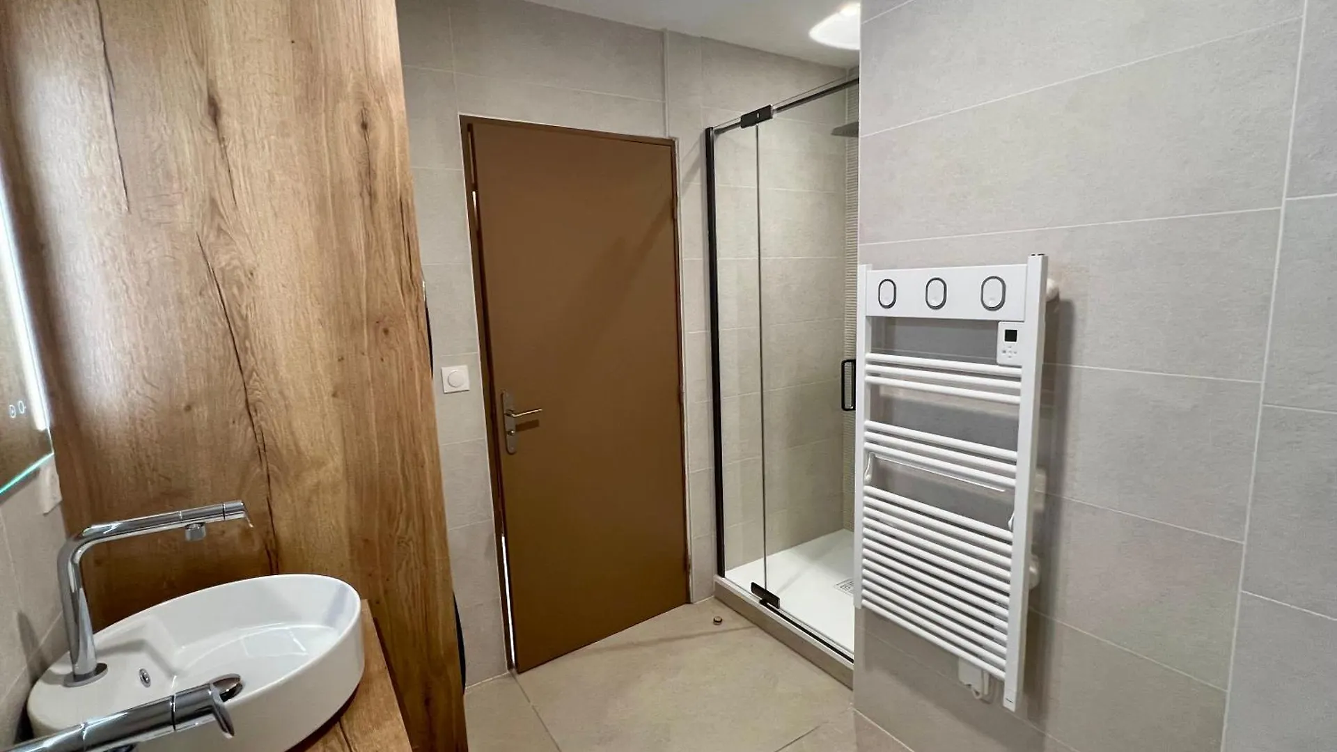 Maison Familiale Avec Jardin Lyon 8Eme 빌라
