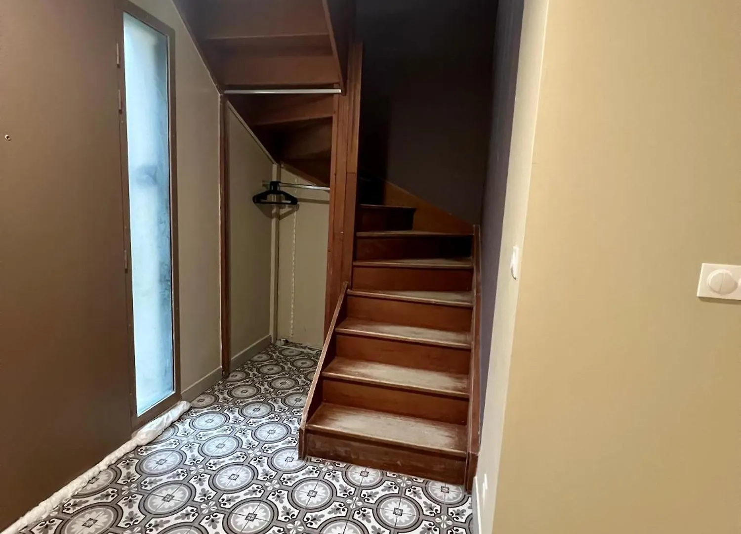 Maison Familiale Avec Jardin Lyon 8Eme 0*,  فرنسا
